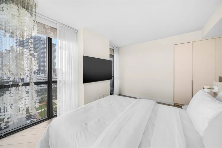 W South Beach #1128 image #24