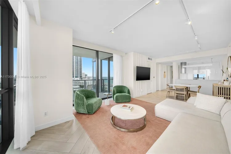 W South Beach #1128 image #6