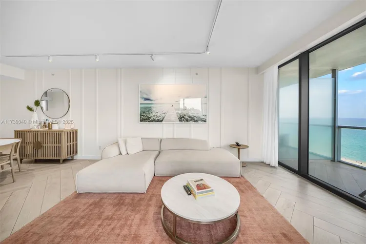 W South Beach #1128 image #7