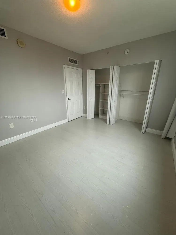 1800 Biscayne Plaza #1503 image #14