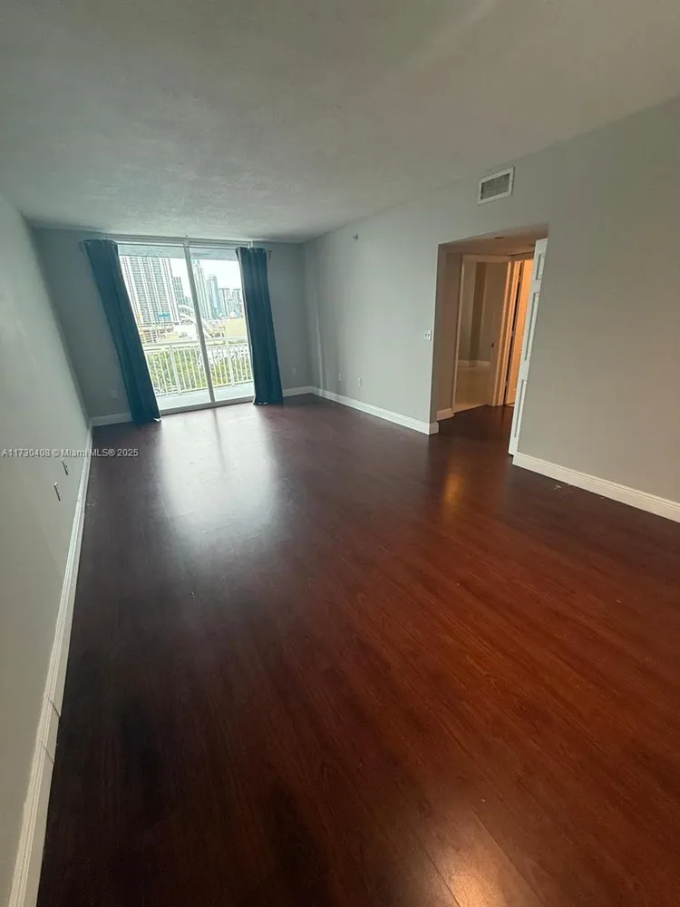 1800 Biscayne Plaza #1503 image #9