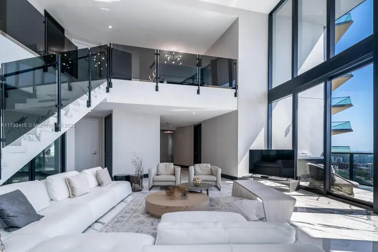 Porsche Design Tower #4203 image #11