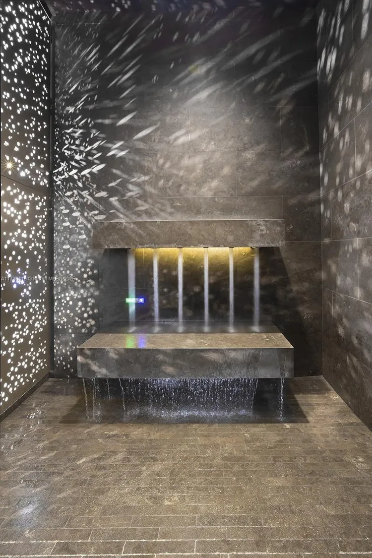 Porsche Design Tower #4203 image #46