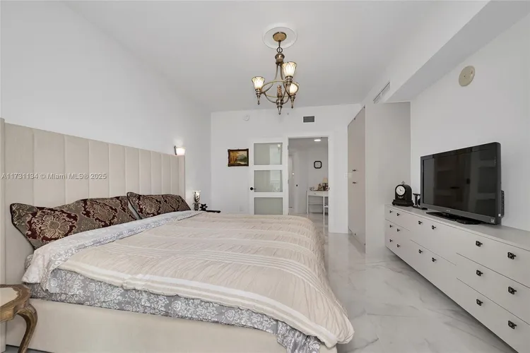 Duo Condo #1504W image #17
