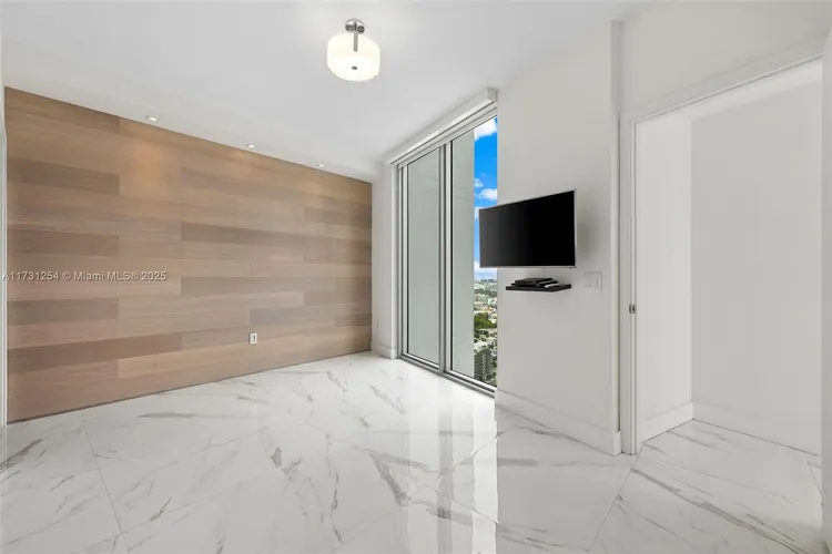 Biscayne Beach #3401 image #24