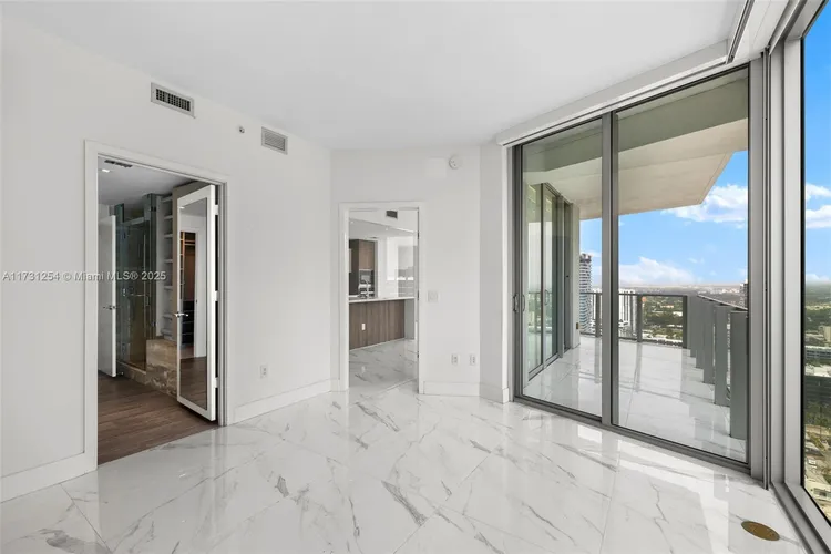 Biscayne Beach #3401 image #30