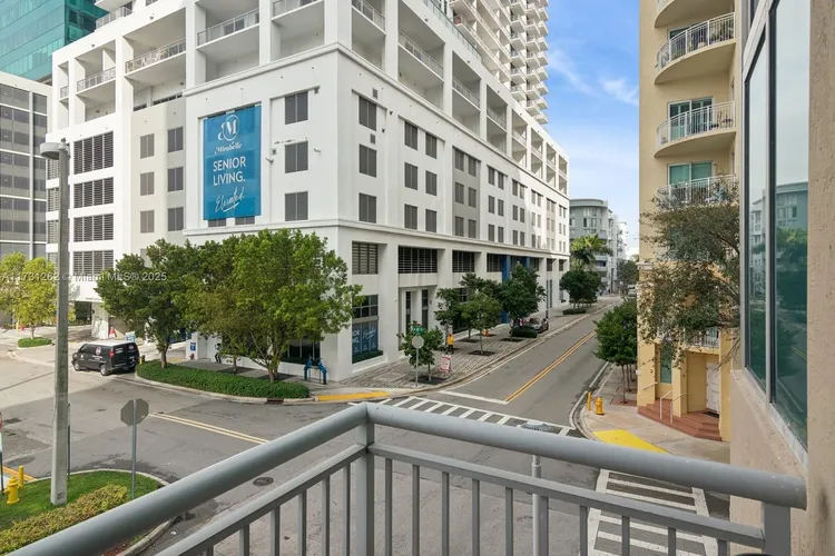 Metropolis at Dadeland #204 image #11