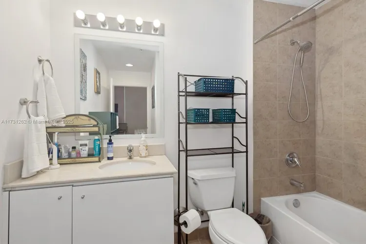 Metropolis at Dadeland #204 image #13