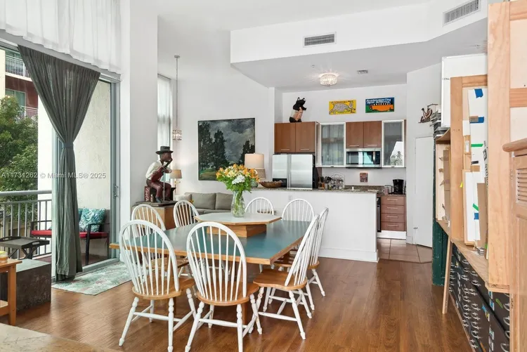 Metropolis at Dadeland #204 image #9