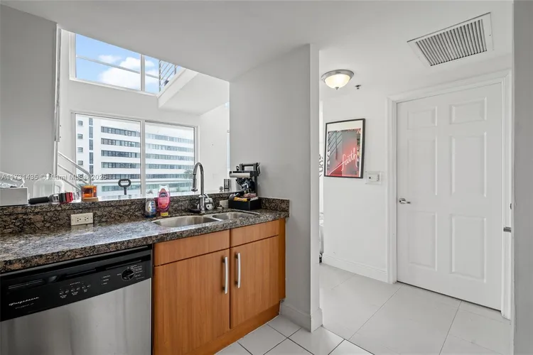 Casablanca Villas #518 image #11