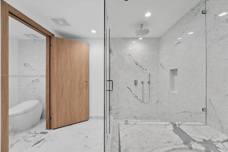 Onda Residences #403 image #21