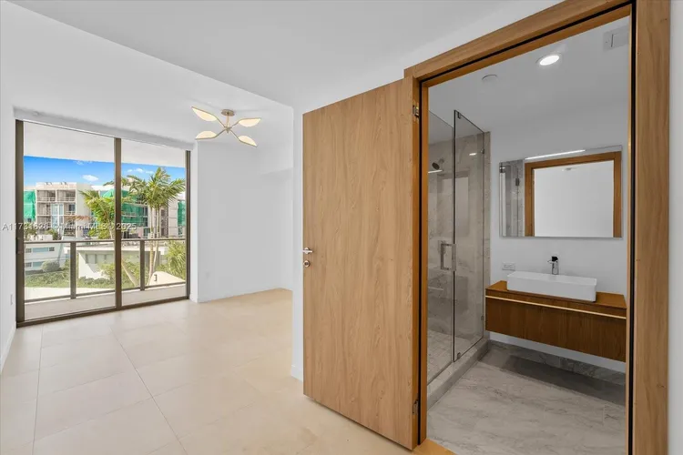 Onda Residences #403 image #22