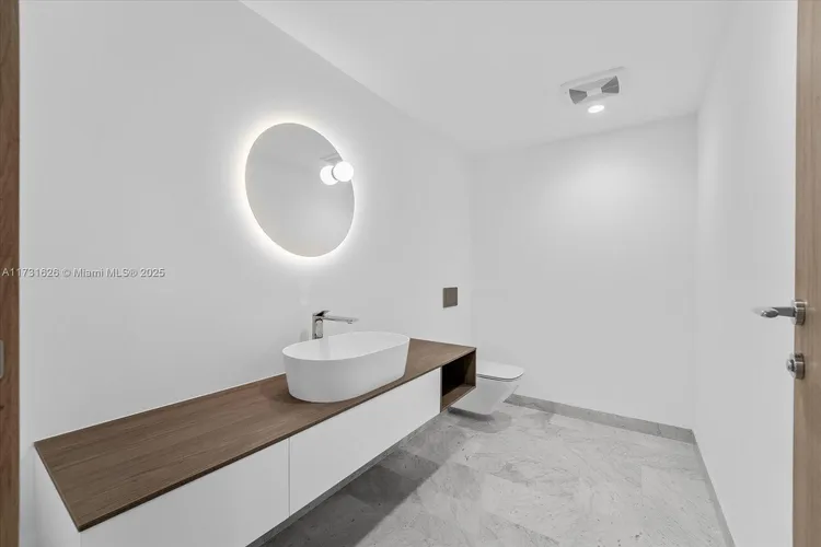 Onda Residences #403 image #29