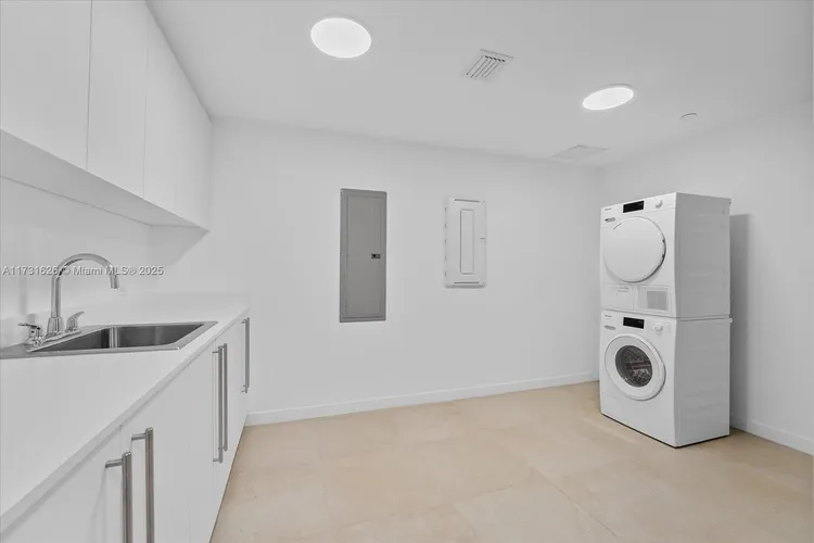 Onda Residences #403 image #30