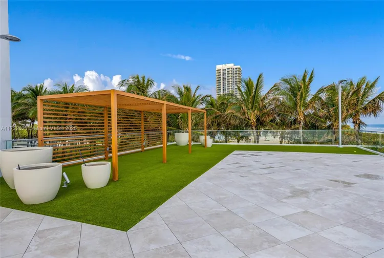 Burleigh House #1202 image #52