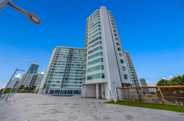 Burleigh House #1202 image #53