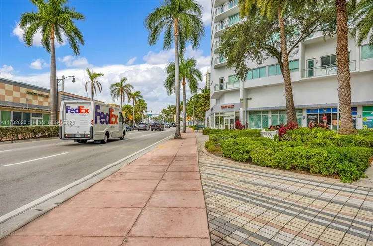 Burleigh House #1202 image #60