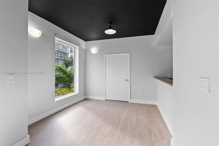 Bay Lofts #509 image #8