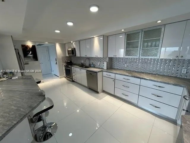 Cricket Club Miami #1602 image #11