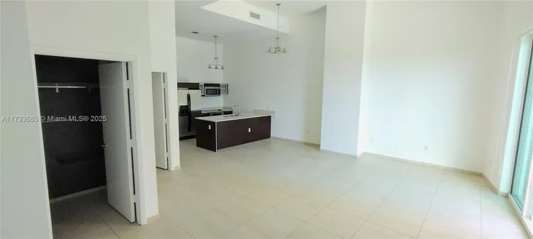 Quantum on the Bay #608 image #13