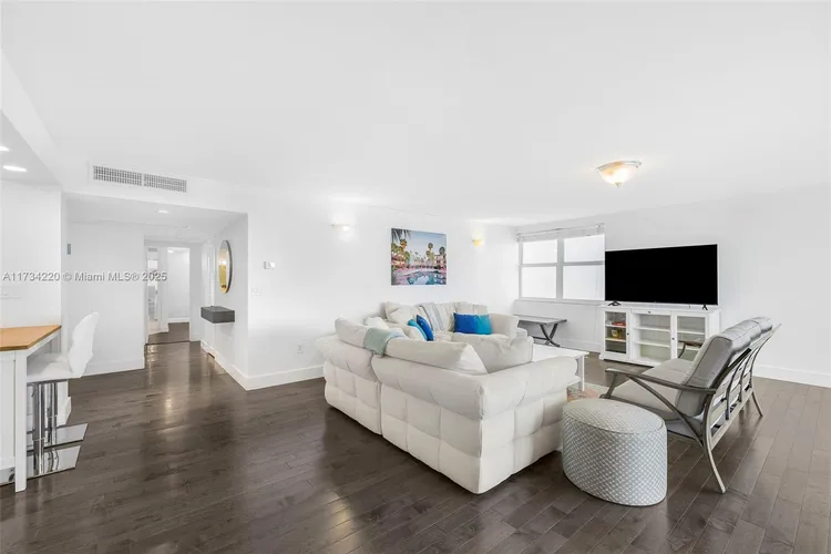 Royal Embassy #5B image #13