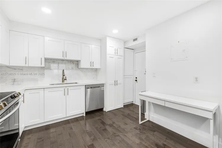 Royal Embassy #5B image #8