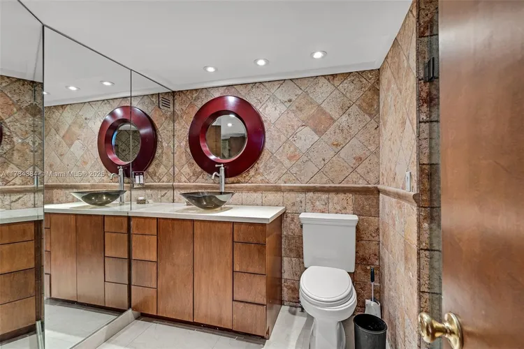 Towers of Key Biscayne #F602 image #17