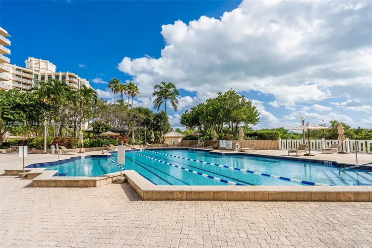 Towers of Key Biscayne #F602 image #28