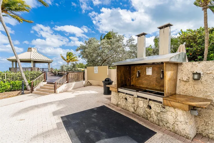 Towers of Key Biscayne #F602 image #31