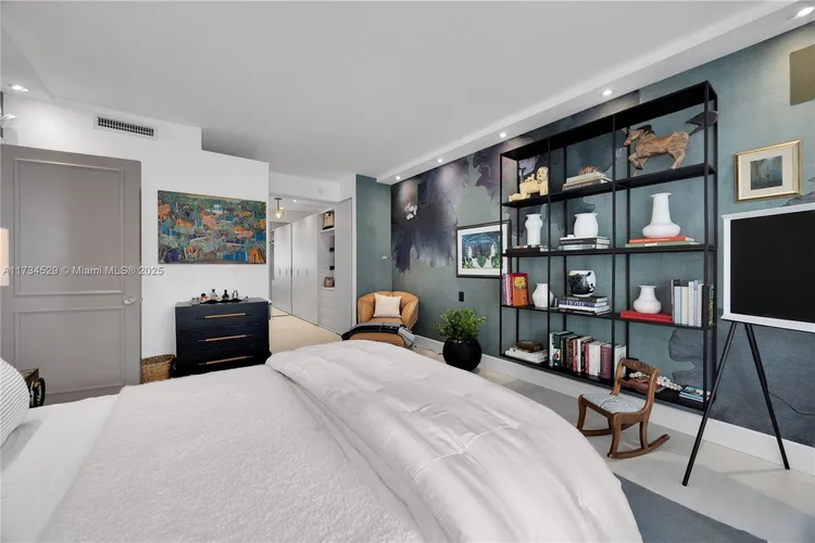 Ritz-Carlton Coconut Grove #704 image #15