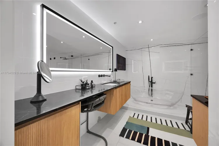 Ritz-Carlton Coconut Grove #704 image #18