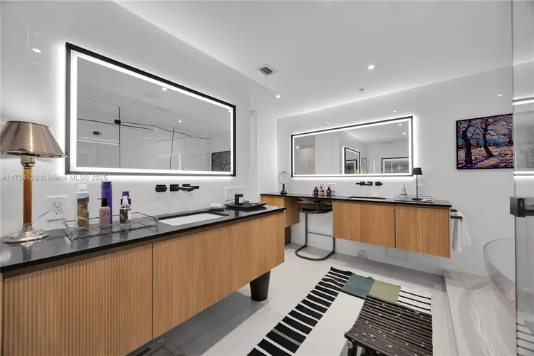 Ritz-Carlton Coconut Grove #704 image #20