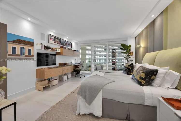 Ritz-Carlton Coconut Grove #704 image #22