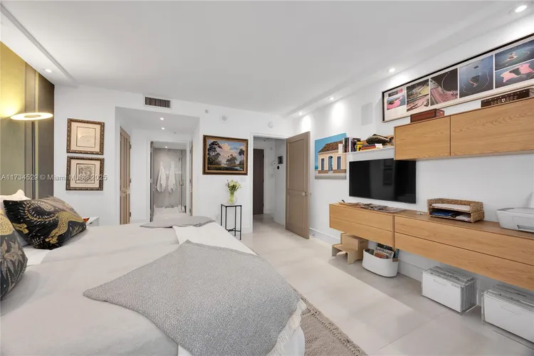 Ritz-Carlton Coconut Grove #704 image #23