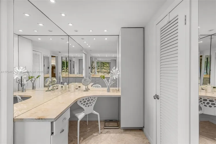 Sands of Key Biscayne #10J image #20