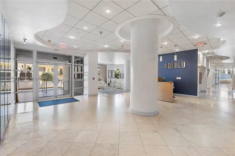 401 Blu Condo #513 image #16