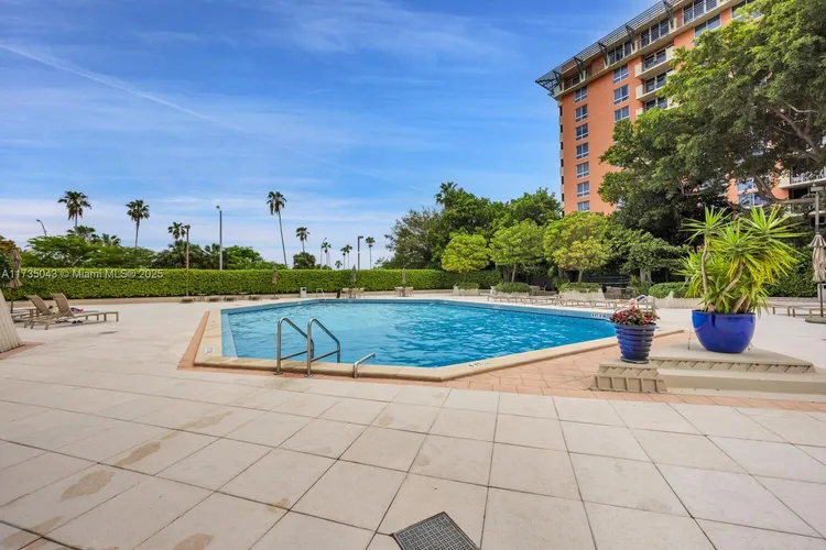 Yacht Harbour #13F image #42