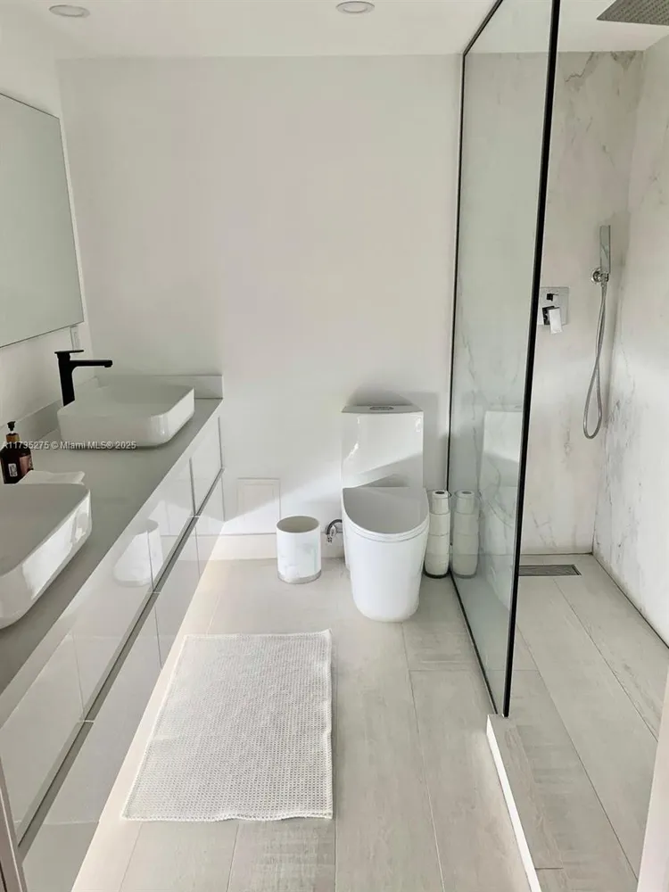 The Plaza of Bal Harbour #1221 image #12