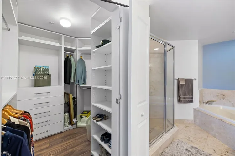 360 Condo #911 image #20