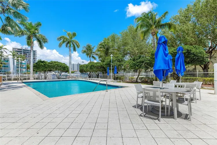 360 Condo #911 image #24