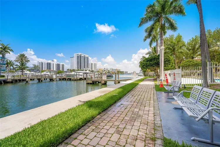 360 Condo #911 image #25