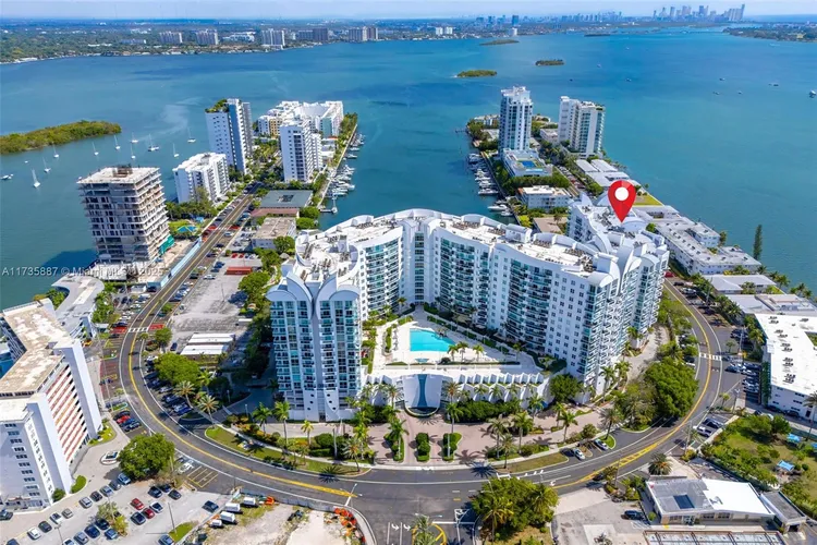 360 Condo #911 image #30