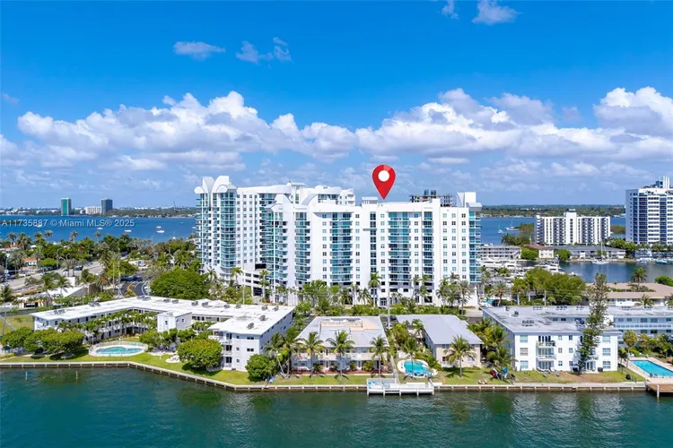 360 Condo #911 image #31