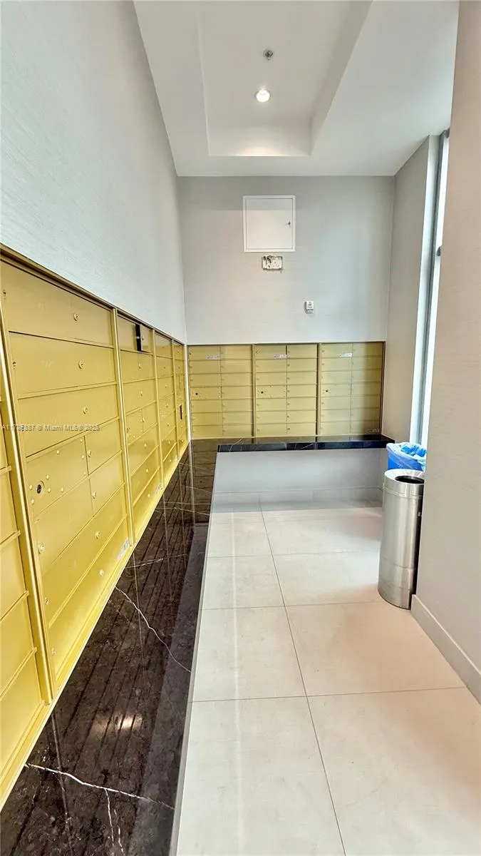 360 Condo #911 image #37