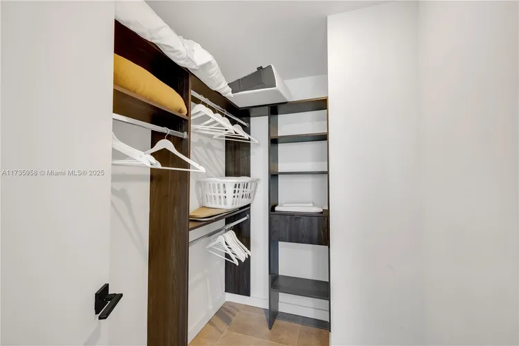 YotelPad #2305 image #9