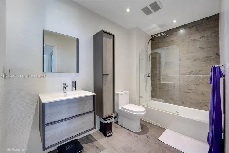 Quantum on the Bay #2004 image #19