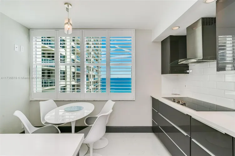 Plaza East #8F image #17