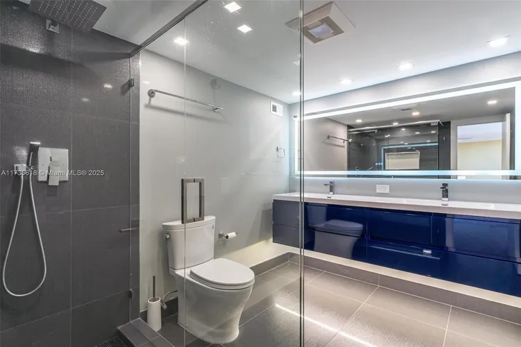 Plaza East #8F image #25