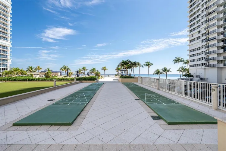 Plaza East #8F image #33