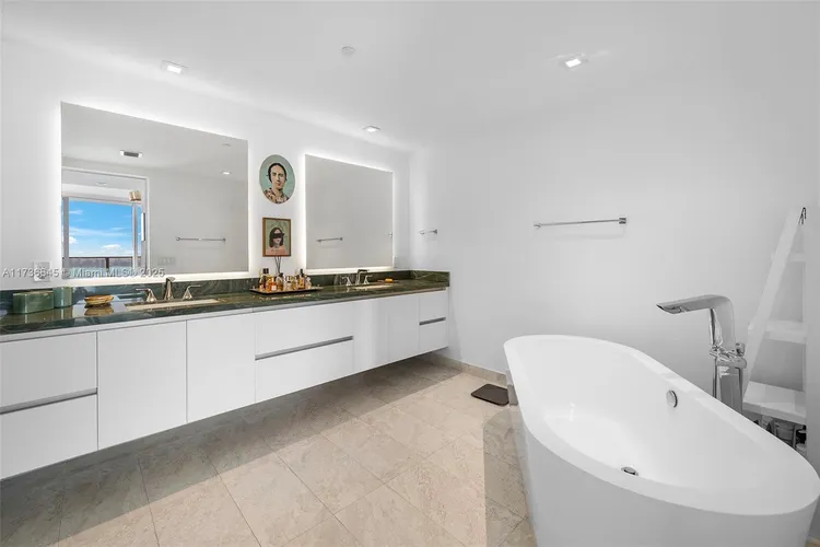 Aria on the Bay #4312 image #12